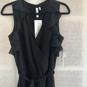 NWT Robbi & Nikki Black Dress